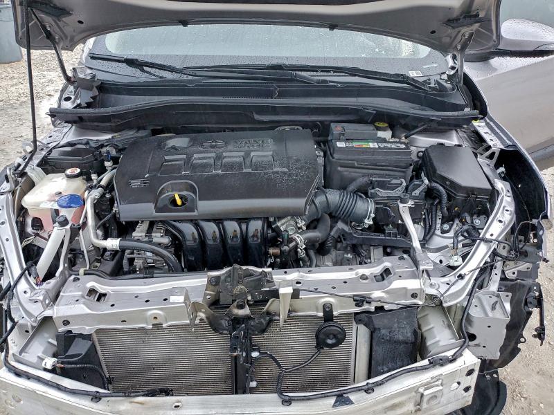 Фото 11 - TOYOTA C-HR