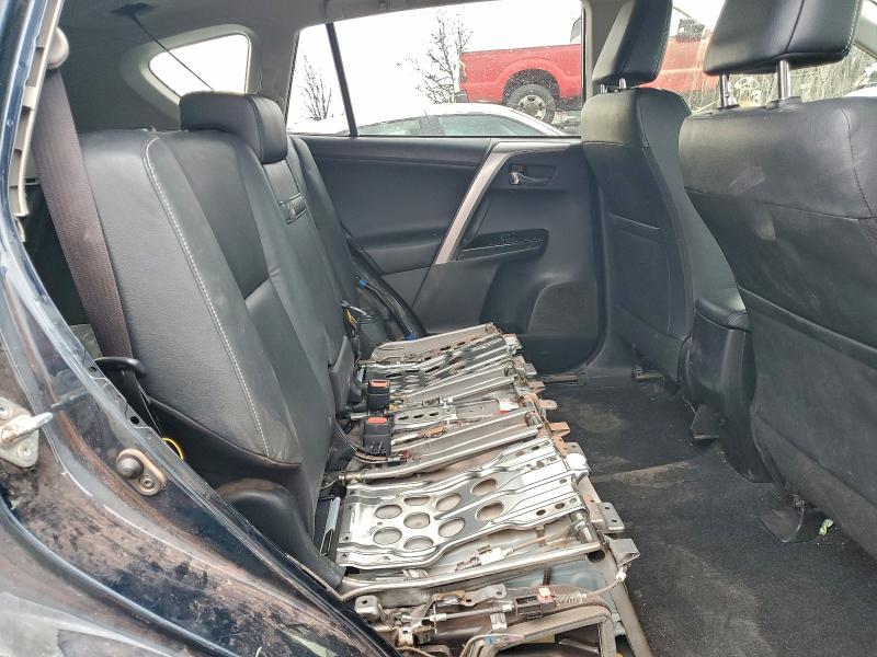 Фото 11 - TOYOTA RAV4