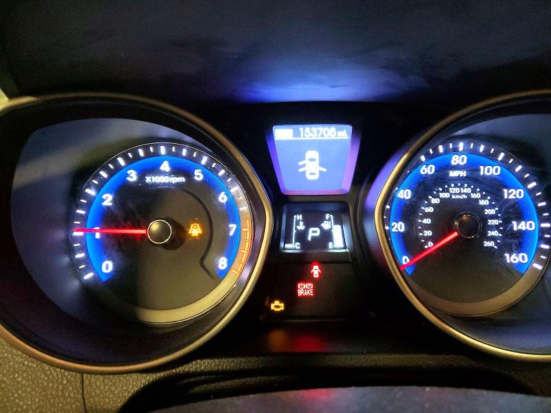 Фото 9 - HYUNDAI ELANTRA