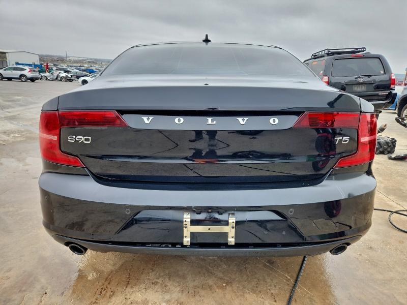 Фото 6 - VOLVO S90