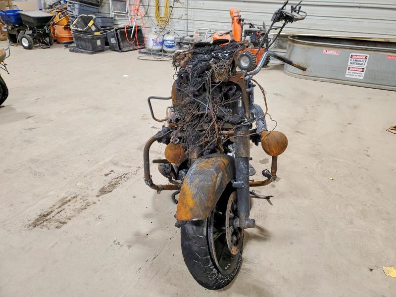 HARLEY-DAVIDSON FL 2021