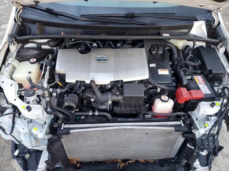 Фото 11 - TOYOTA PRIUS