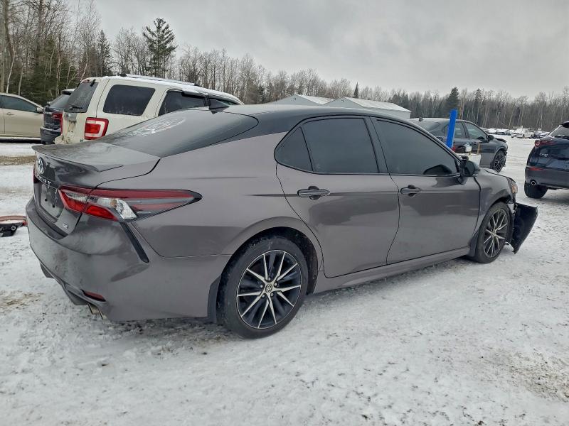 Фото 3 - TOYOTA CAMRY