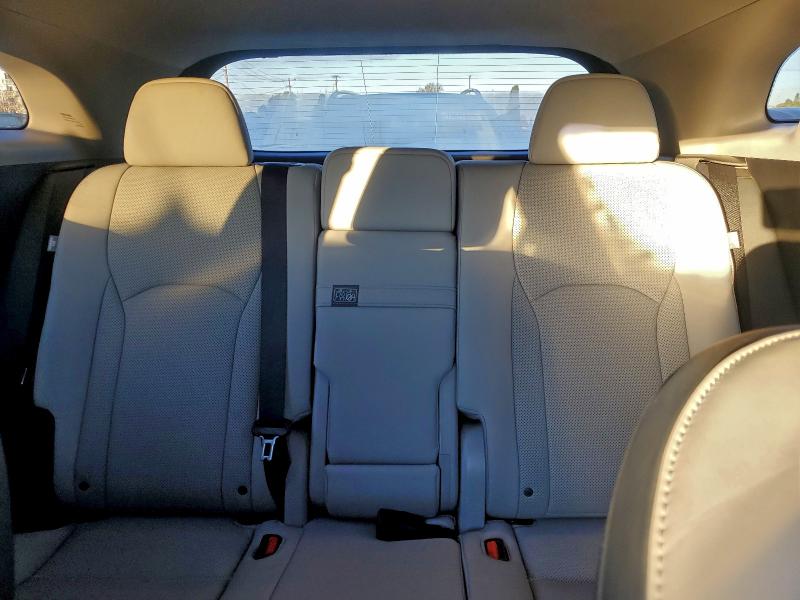 Фото 10 - LEXUS RX350