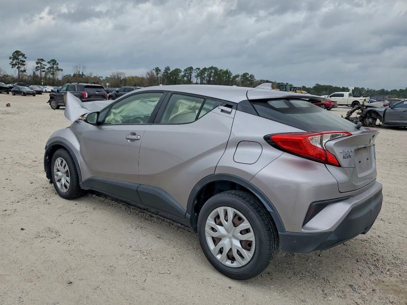 Фото 2 - TOYOTA C-HR