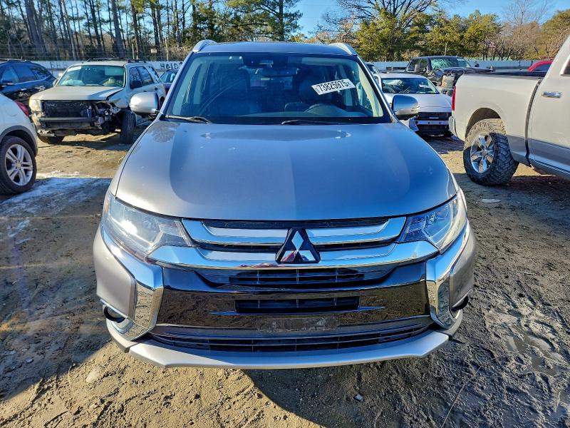 Фото 5 - MITSUBISHI OUTLANDER