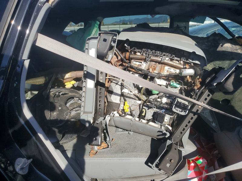 Фото 10 - LINCOLN NAUTILUS