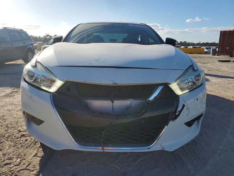 Фото 5 - NISSAN MAXIMA