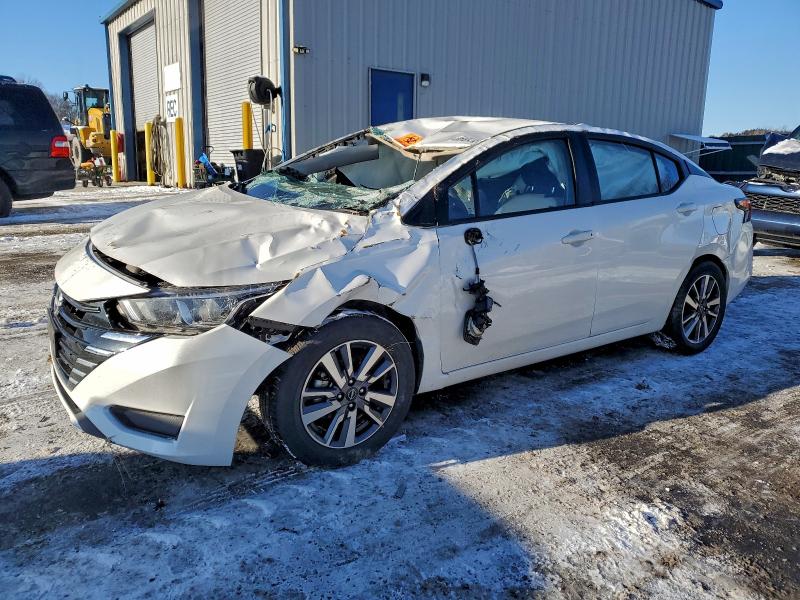 Фото 1 - NISSAN VERSA