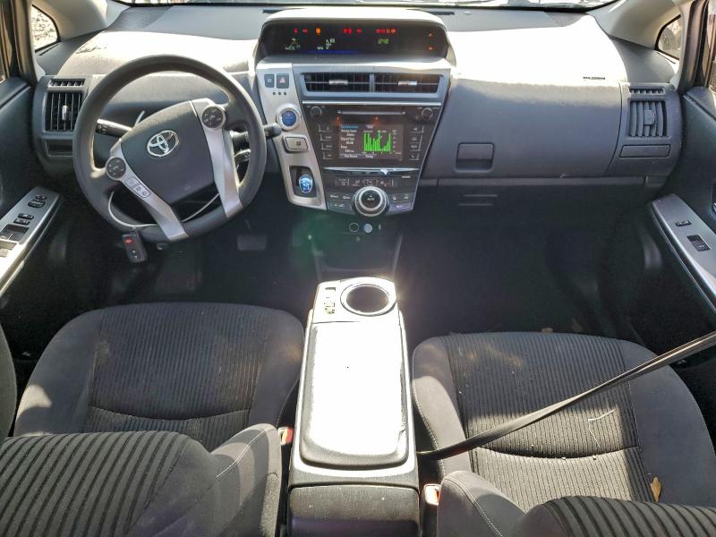 Фото 8 - TOYOTA PRIUS