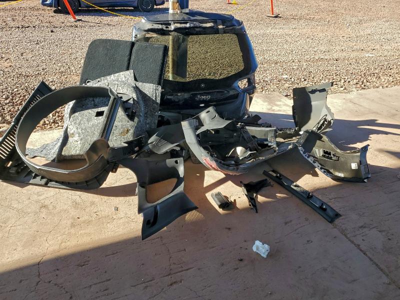 Фото 12 - JEEP GRAND CHER