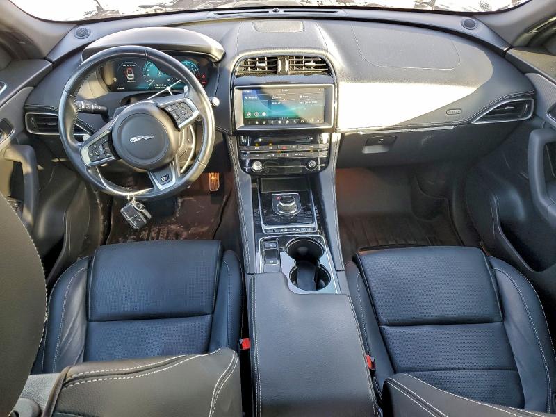 Фото 8 - JAGUAR F-PACE