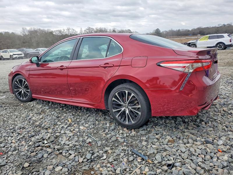 Фото 2 - TOYOTA CAMRY