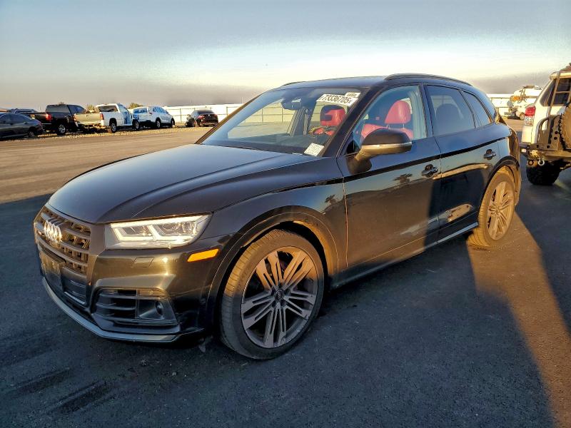 Фото 1 - AUDI SQ5