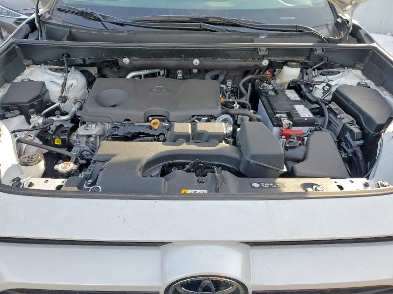 Фото 11 - TOYOTA RAV4