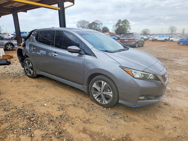 Фото 4 - NISSAN LEAF