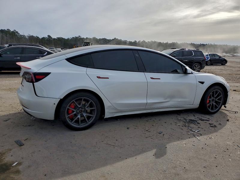 Фото 3 - TESLA MODEL 3