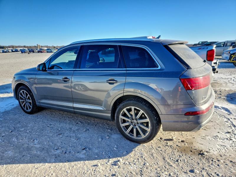 Фото 2 - AUDI Q7