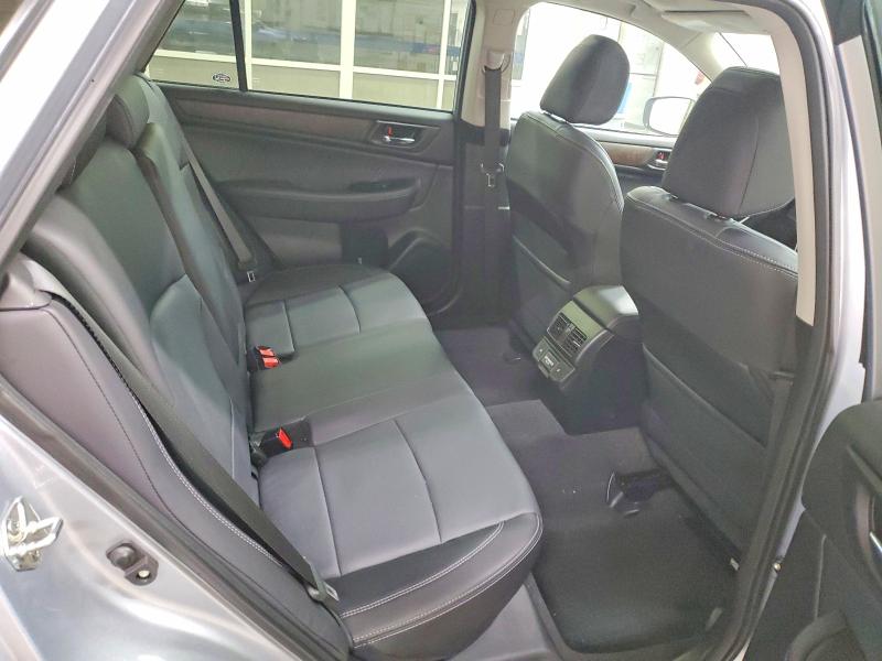 Фото 11 - SUBARU OUTBACK