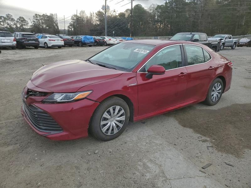 Фото 1 - TOYOTA CAMRY