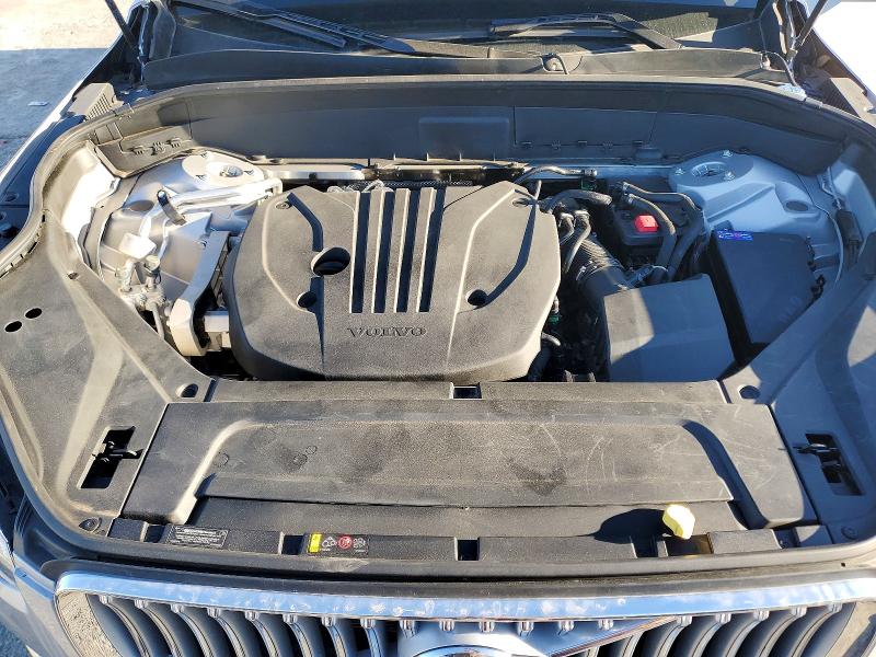 Фото 12 - VOLVO XC90 CORE