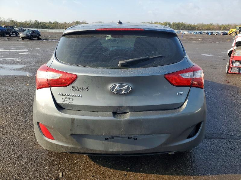 Фото 6 - HYUNDAI ELANTRA