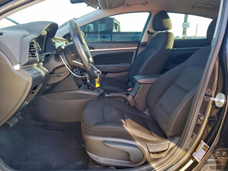 Фото 7 - HYUNDAI ELANTRA