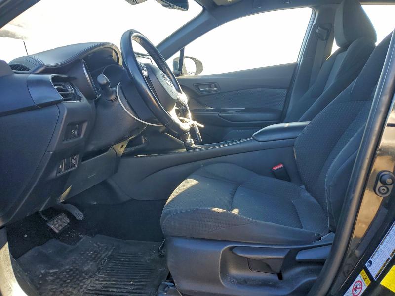 Фото 7 - TOYOTA C-HR