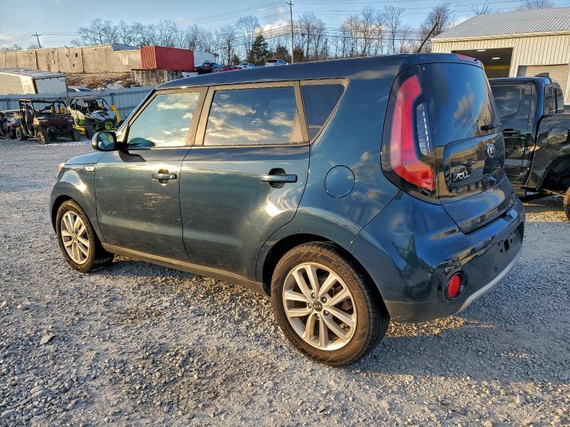 Фото 2 - KIA SOUL