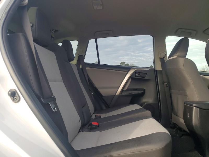 Фото 11 - TOYOTA RAV4