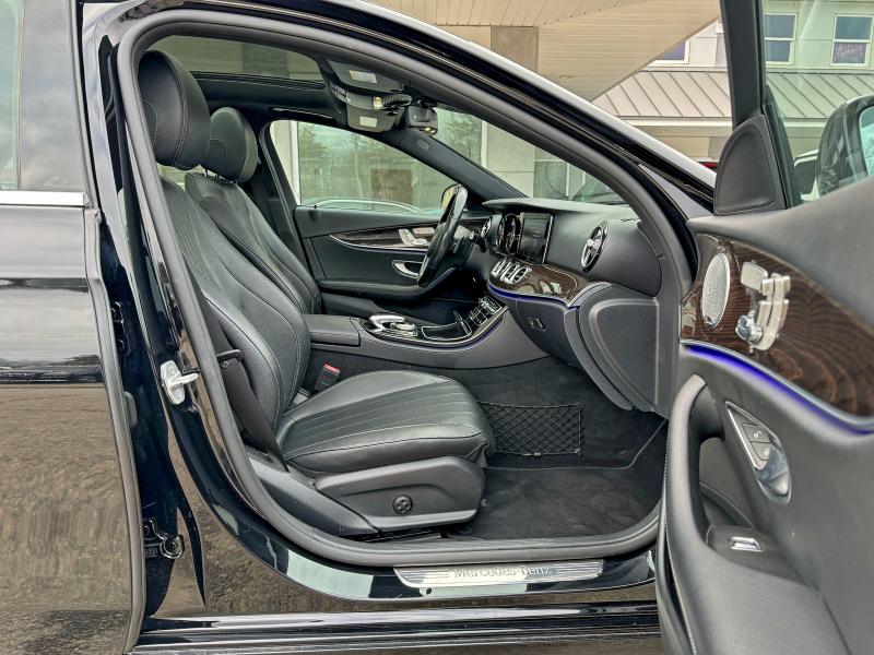 Фото 5 - MERCEDES-BENZ E-CLASS