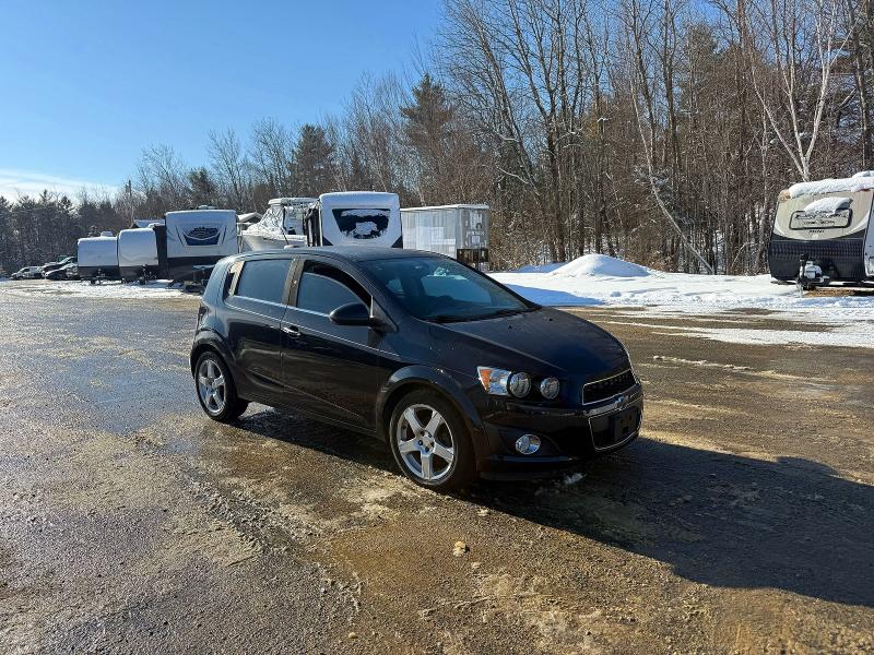 Фото 1 - CHEVROLET SONIC