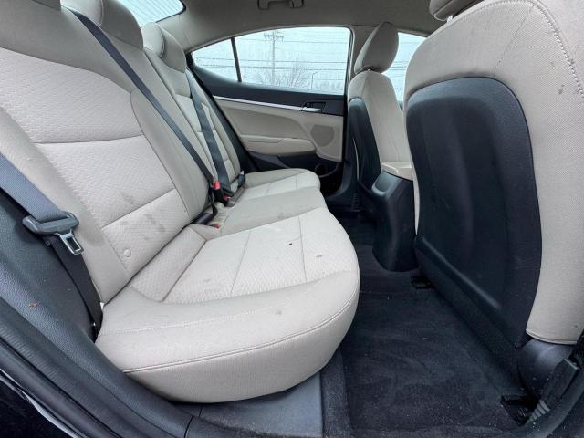 Фото 6 - HYUNDAI ELANTRA