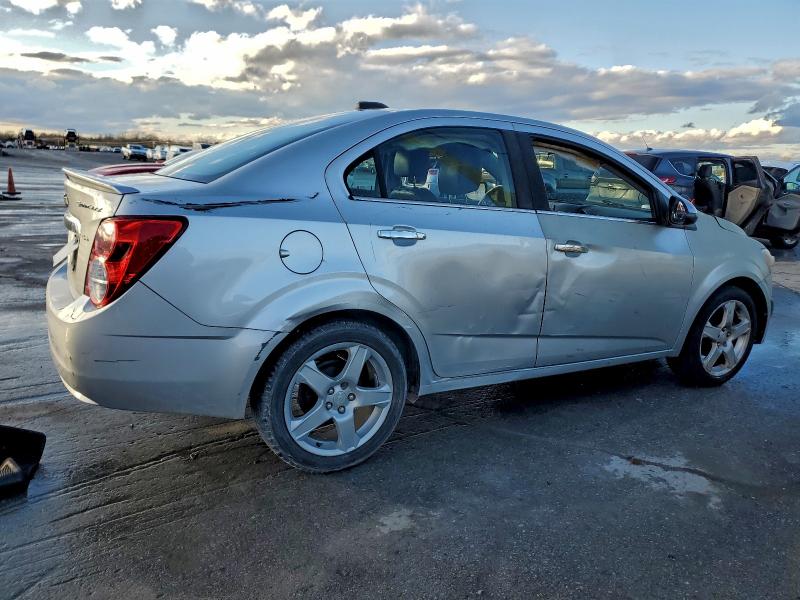 Фото 3 - CHEVROLET SONIC