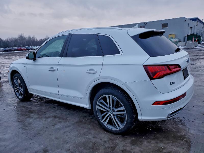 Фото 2 - AUDI Q5