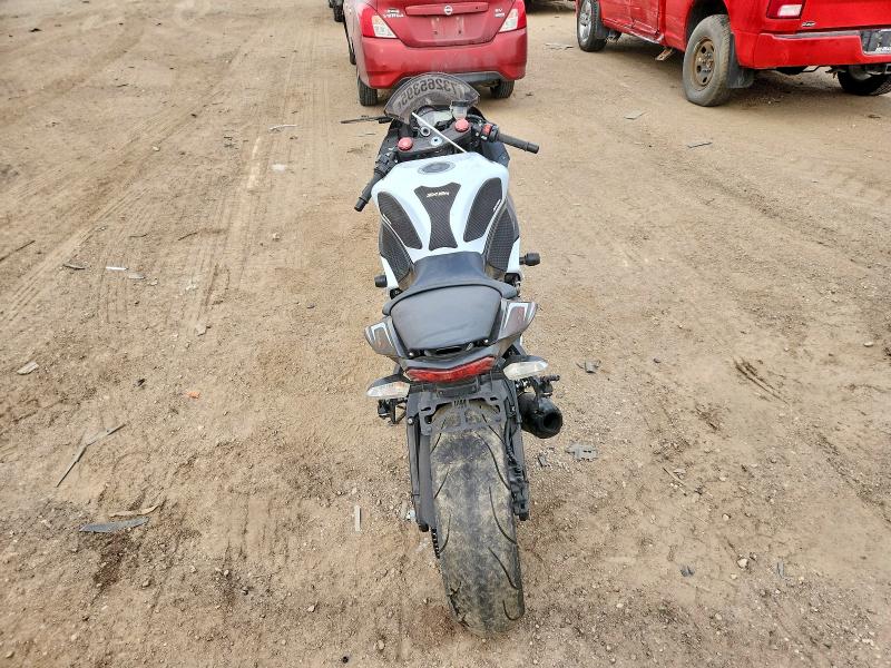 Фото 4 - KAWASAKI NINJA 600