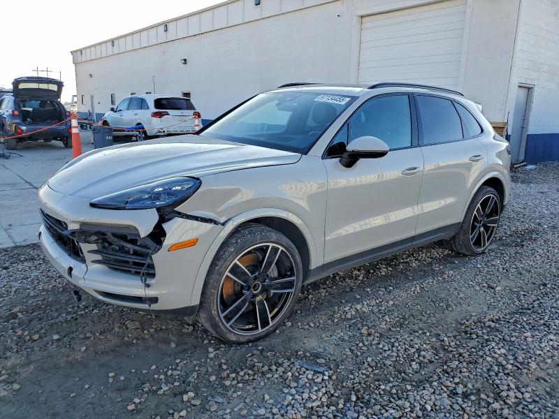 2021 PORSCHE CAYENNE