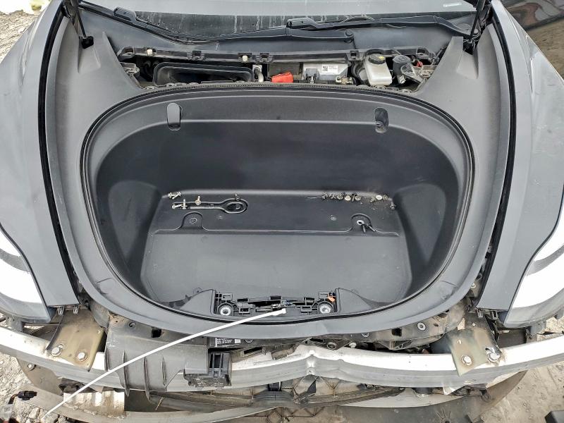 Фото 11 - TESLA MODEL 3