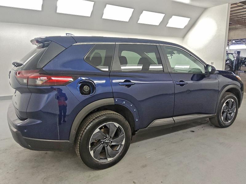 Фото 3 - NISSAN ROGUE