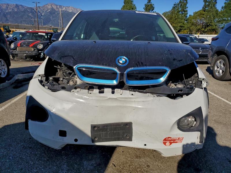 Фото 11 - BMW I SERIES