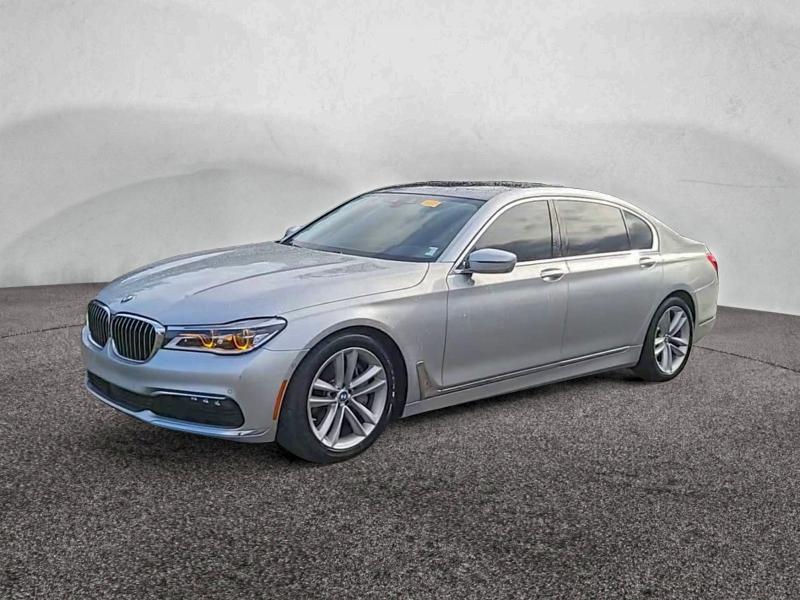 Фото 2 - BMW 7 SERIES