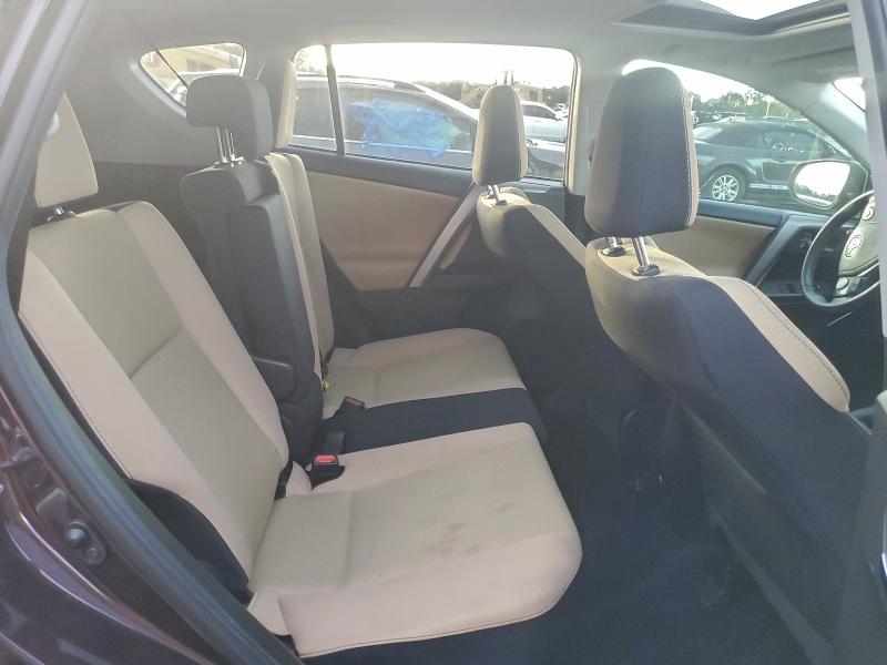 Фото 11 - TOYOTA RAV4