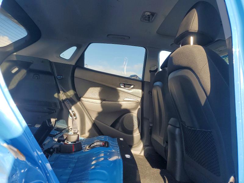 Фото 10 - HYUNDAI KONA