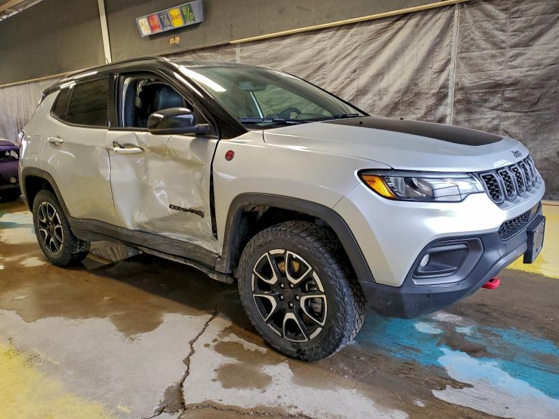 Фото 4 - JEEP COMPASS