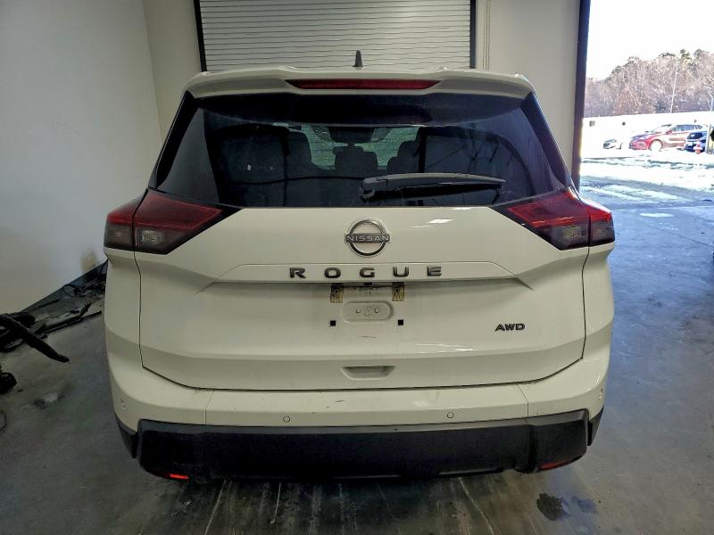 Фото 6 - NISSAN ROGUE