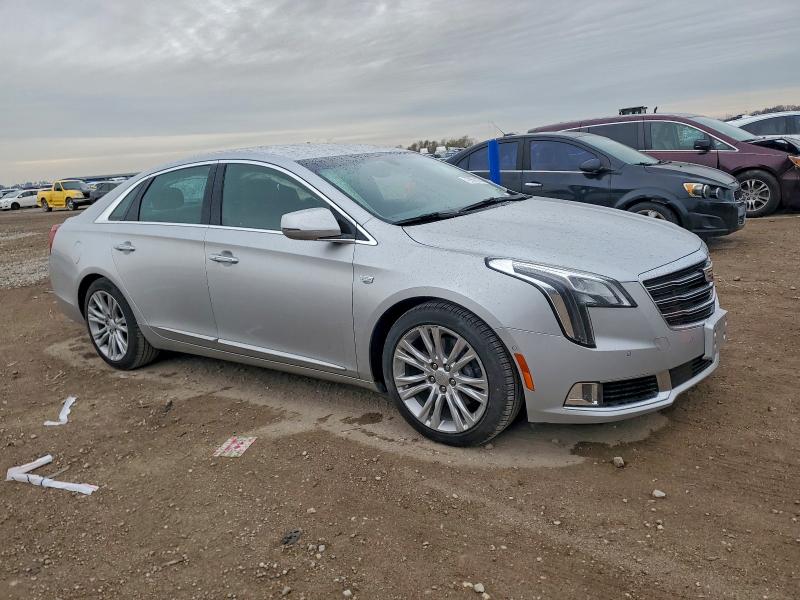 Фото 4 - CADILLAC XTS