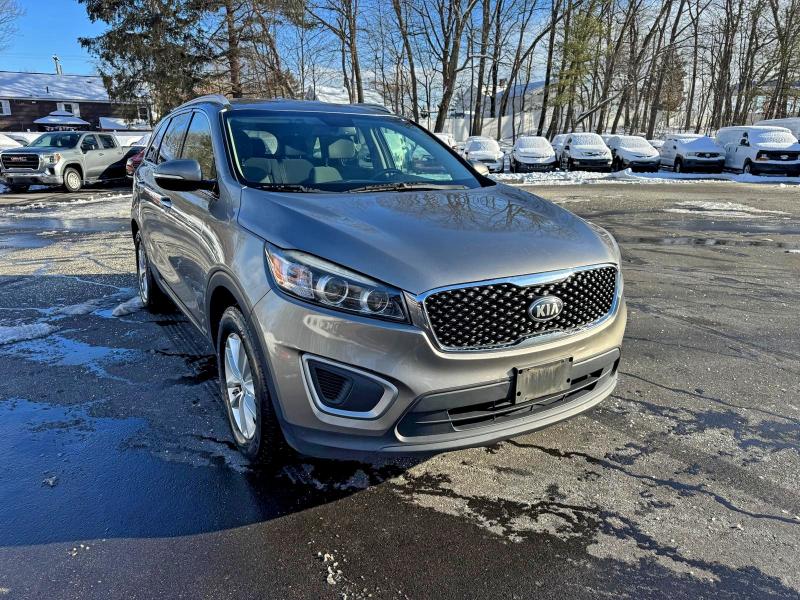 Фото 4 - KIA SORENTO