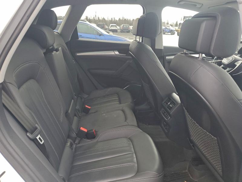 Фото 11 - AUDI Q5