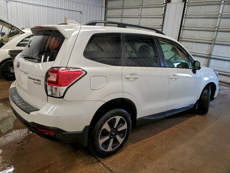 Фото 3 - SUBARU FORESTER