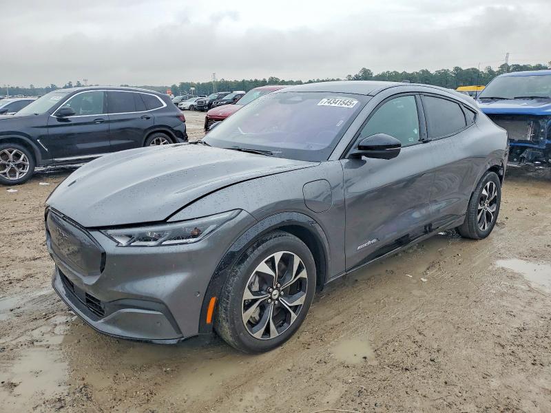 Фото 1 - FORD MUSTANG